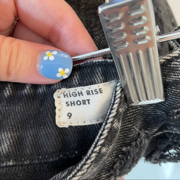 Bullhead Distressed High Rise Denim Shorts - Picture 6 of 6